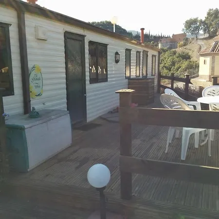 مكان تخييم Camping Iznate